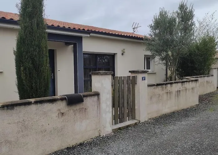 De Poitou, Maison Avec Vue Holiday home Neuville-de-Poitou
