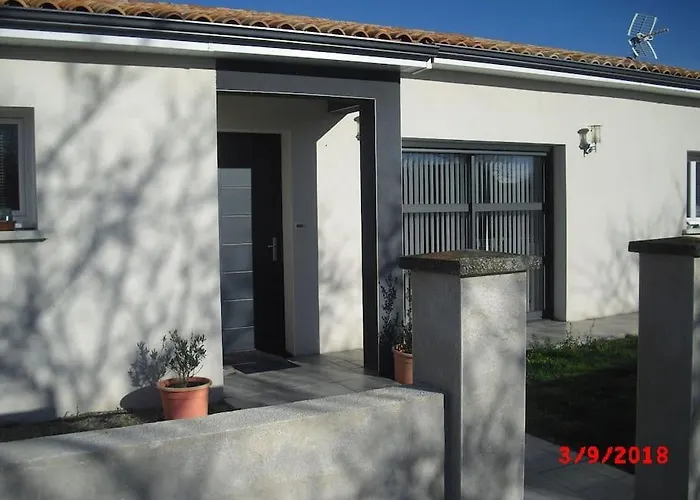 De Poitou, Maison Avec Vue Holiday home Neuville-de-Poitou